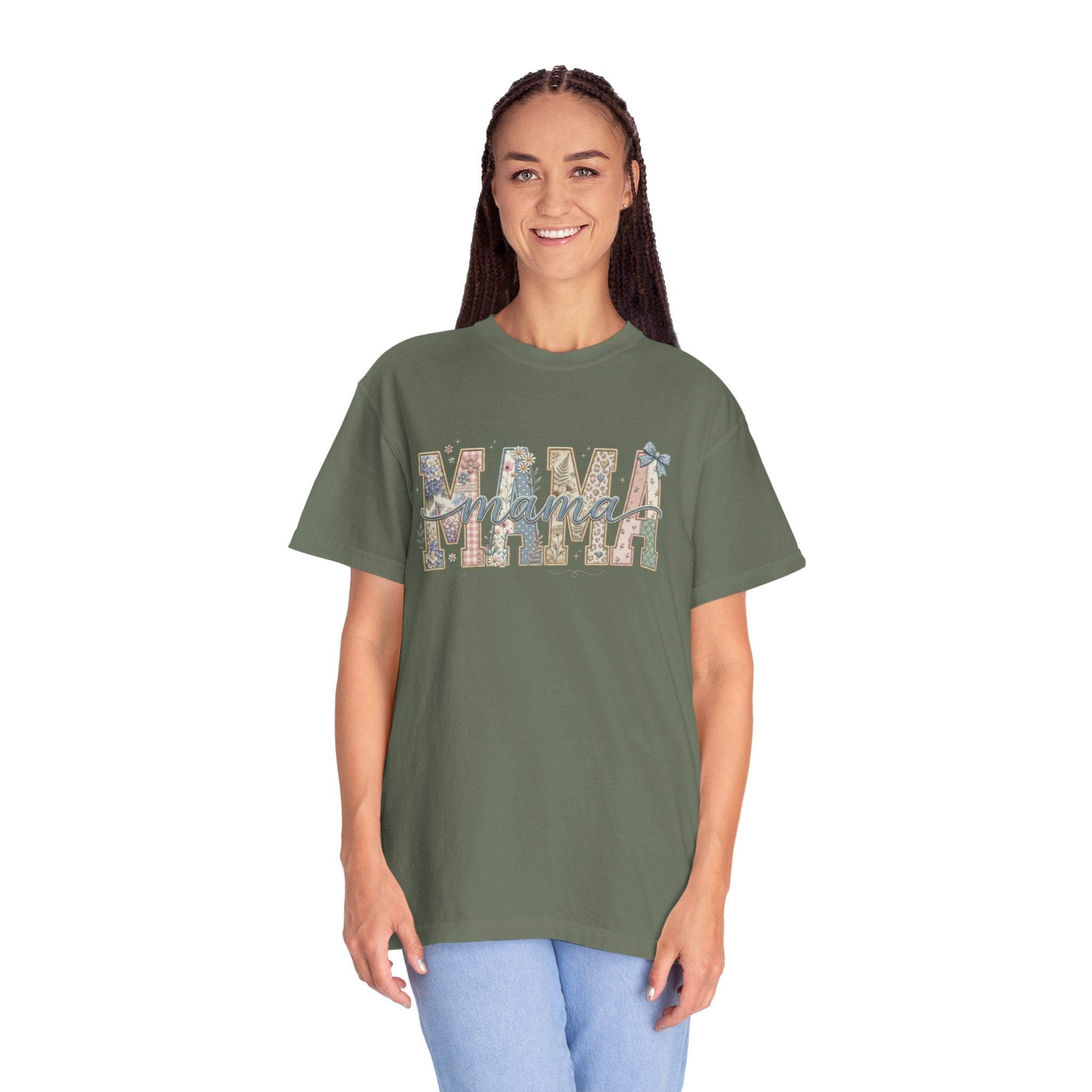 Mama Floral Graphic T-Shirt – Mother's Day Rustic Vintage Mom Tee