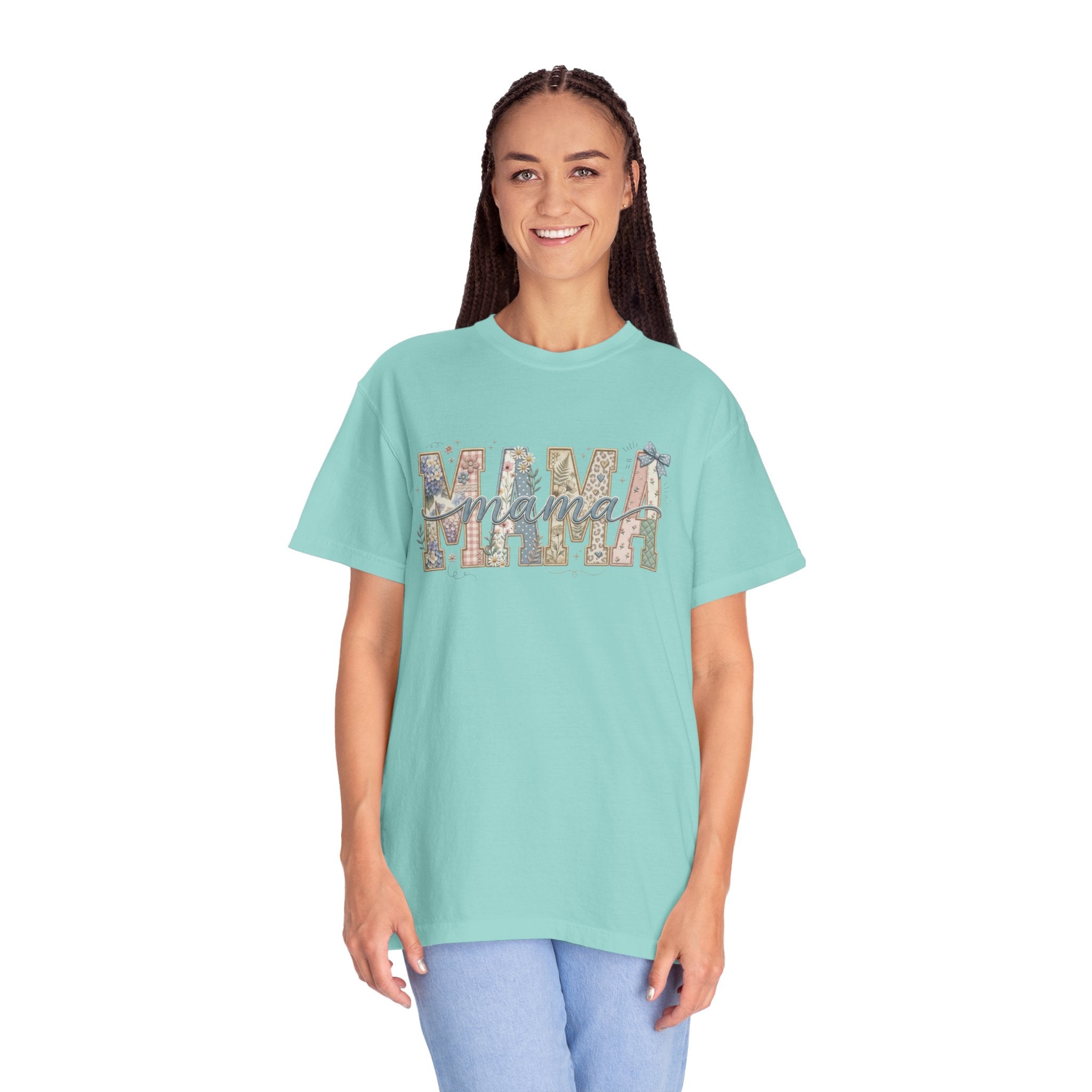 Mama Floral Graphic T-Shirt – Mother's Day Rustic Vintage Mom Tee