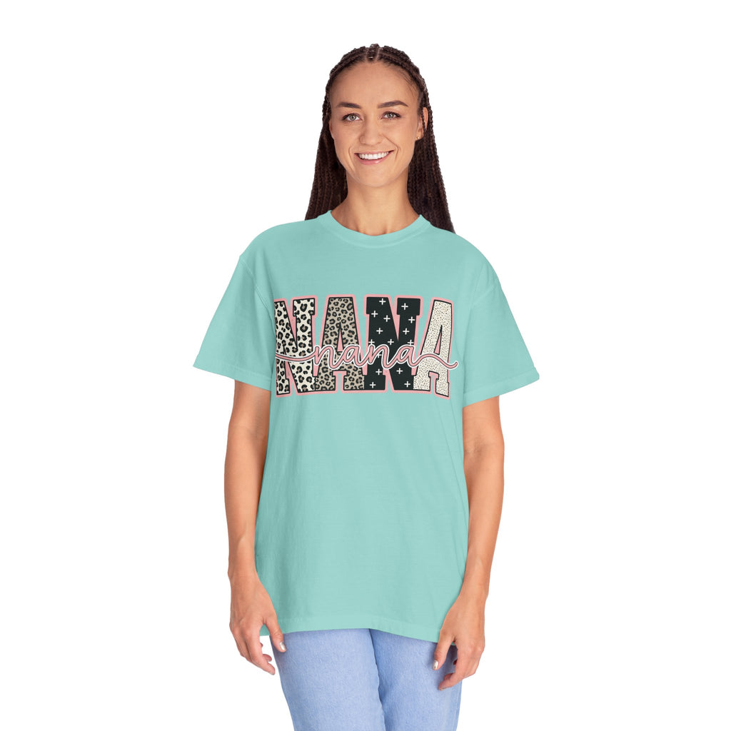 Nana Leopard & Stars T-Shirt – Stylish Grandma Graphic Tee